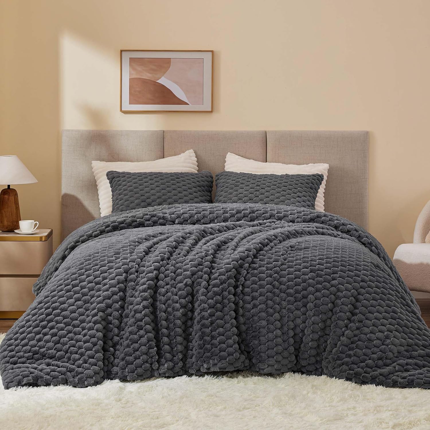 BEDELITE Fluffy Queen Comforter Set - Grey Fleece Soft Comforter for Queen Size Bed, Luxury Warm Bedding Set for Winter, Fuzzy Bed Set 3 Pieces (1 Comforter, 2 Pillowcases) - Image 7