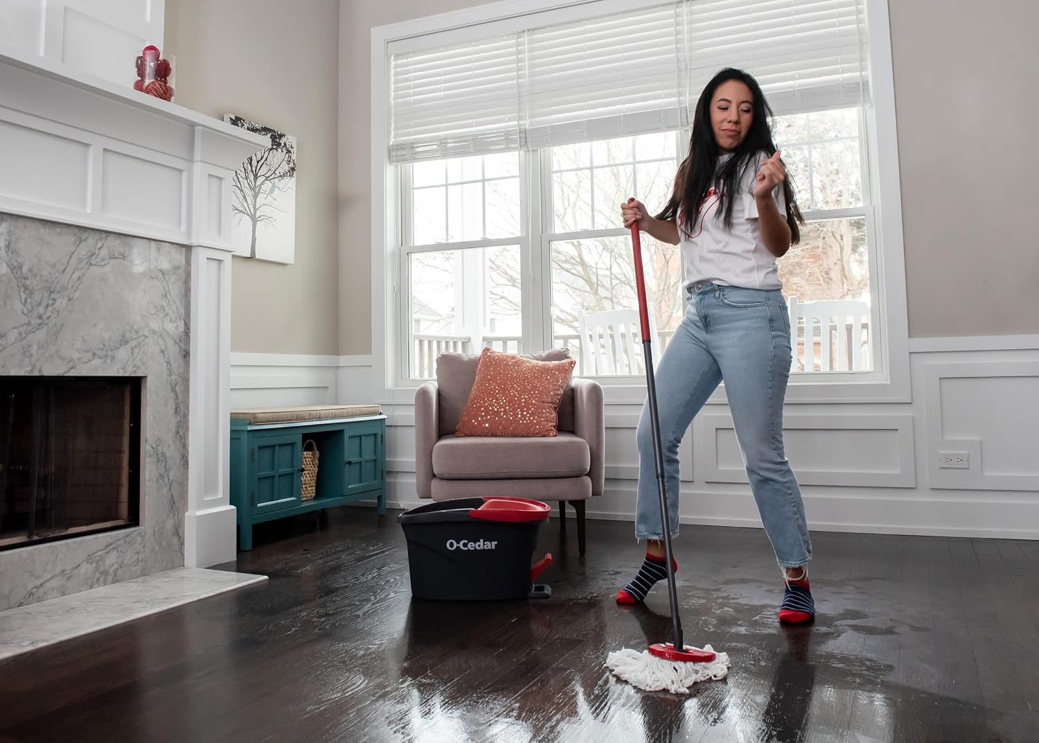 O-Cedar EasyWring Microfiber Spin Mop & Bucket Floor Cleaning System + 2 Extra Refills, Red/Gray - Image 21