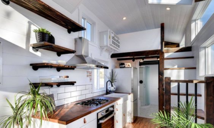 The Art of Downsizing: Stylish and Functional Tiny Home Kitchen design